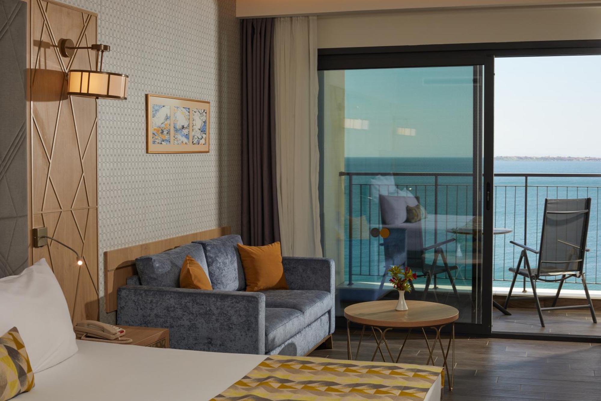 Secrets Sunny Beach Resort & Spa (Adults Only) Номер фото A room at the hotel